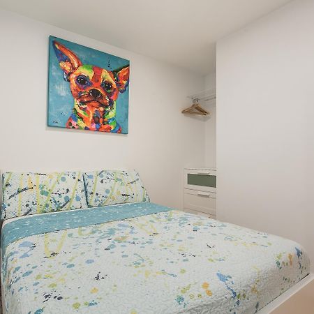 Cozy 2Br Close To Cn Tower & Harbourfront Toronto Bagian luar foto