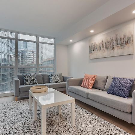 Cozy 2Br Close To Cn Tower & Harbourfront Toronto Bagian luar foto