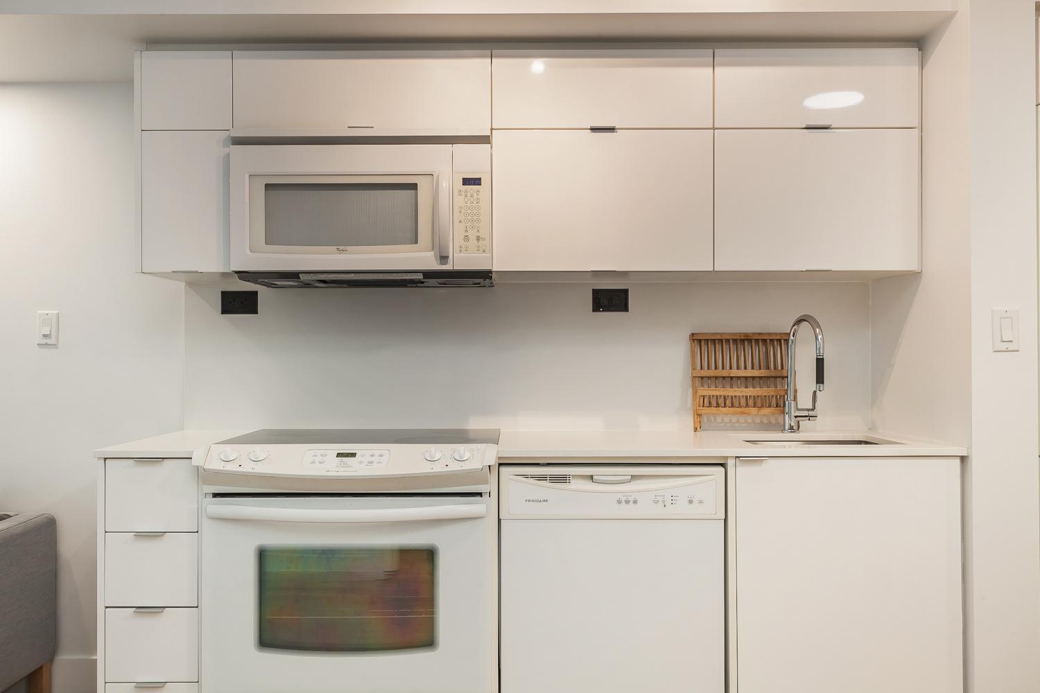 Cozy 2Br Close To Cn Tower & Harbourfront Toronto Bagian luar foto